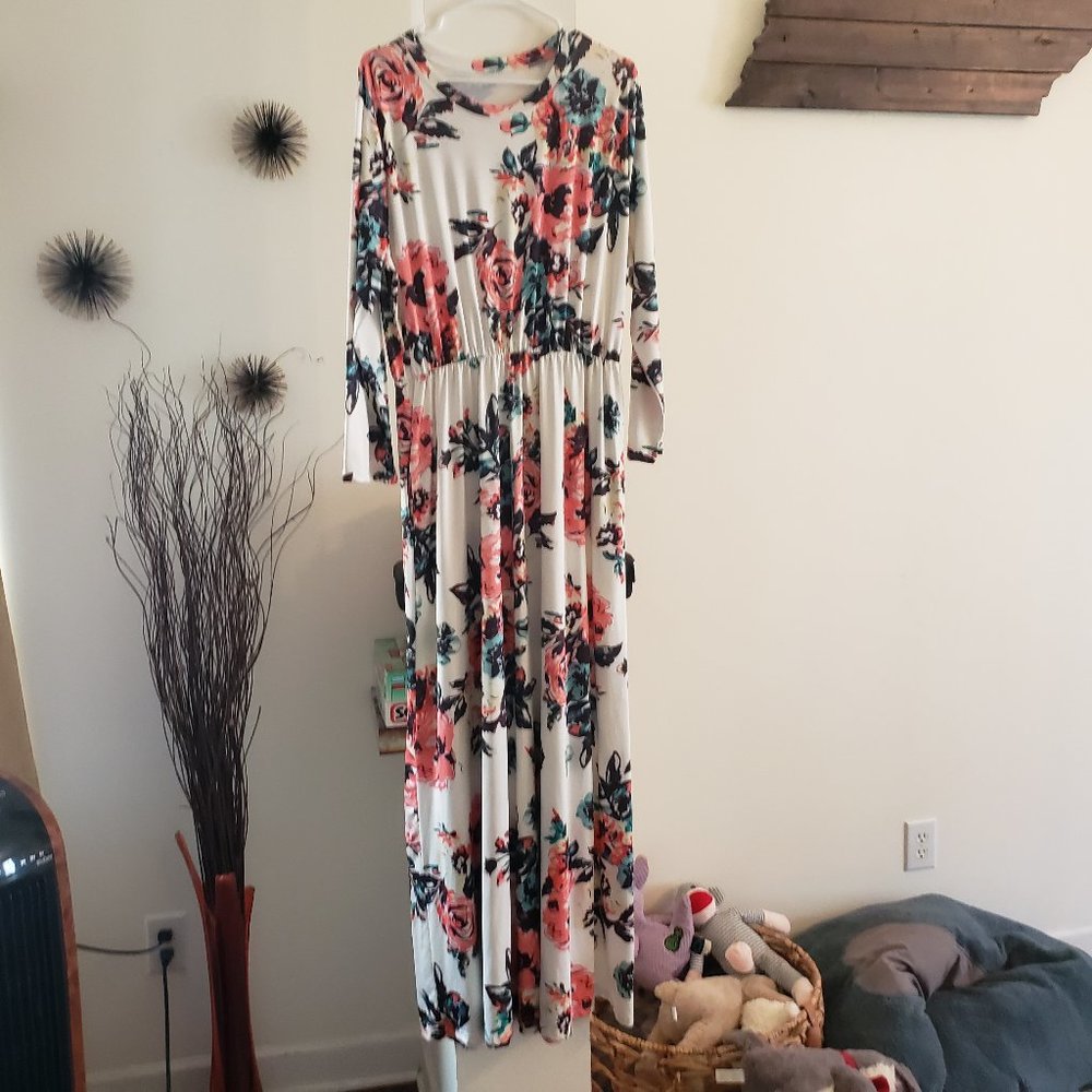 Comfy Maxi Dress with Floral Pattern
